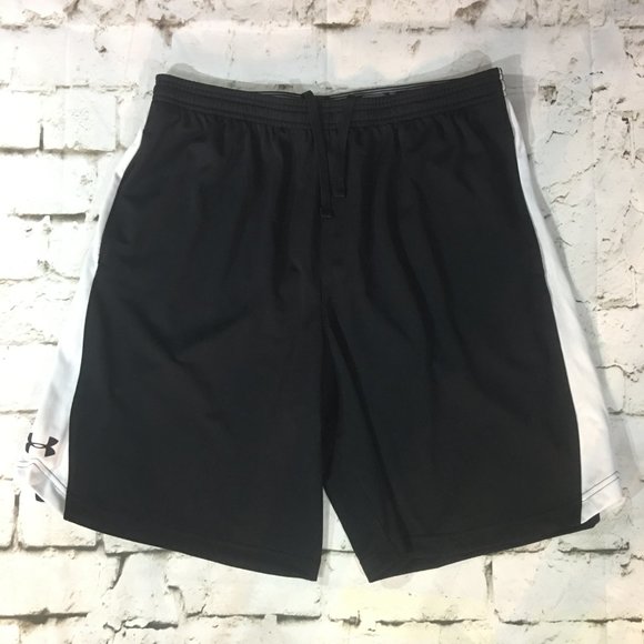 UNDER ARMOUR MEN'S BLACK SHORTS NEW WITHOUT TAGS - Picture 2 of 7